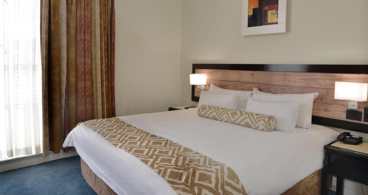 The Parktonian All Suite Hotel Johannesburg Exterior photo